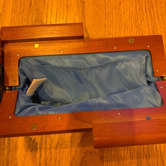 Lilly Pulitzer vintage GWP Bermuda Clutch Blue Thistle Tiger Queen Wooden Handle - Picture 4 of 5